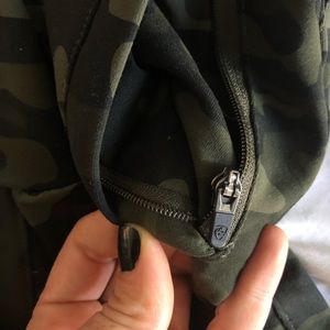 Alphalete Pants - Alphalete camo premium jogger Alphalete Pants - Alphalete camo premium jogger